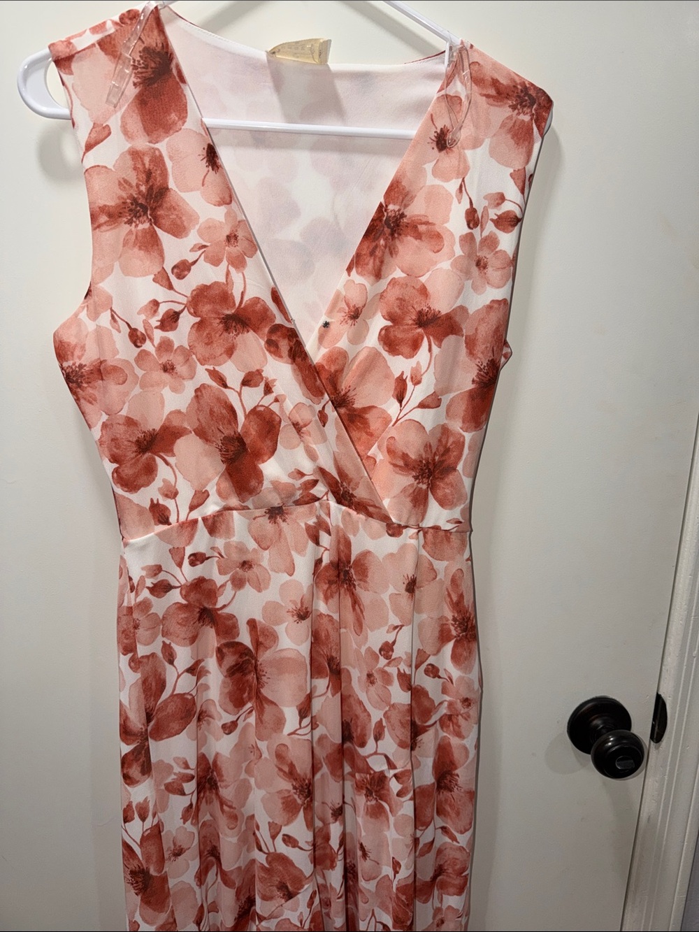 Sleeveless Floral V-Neck Maxi Dress in Dusty Rose